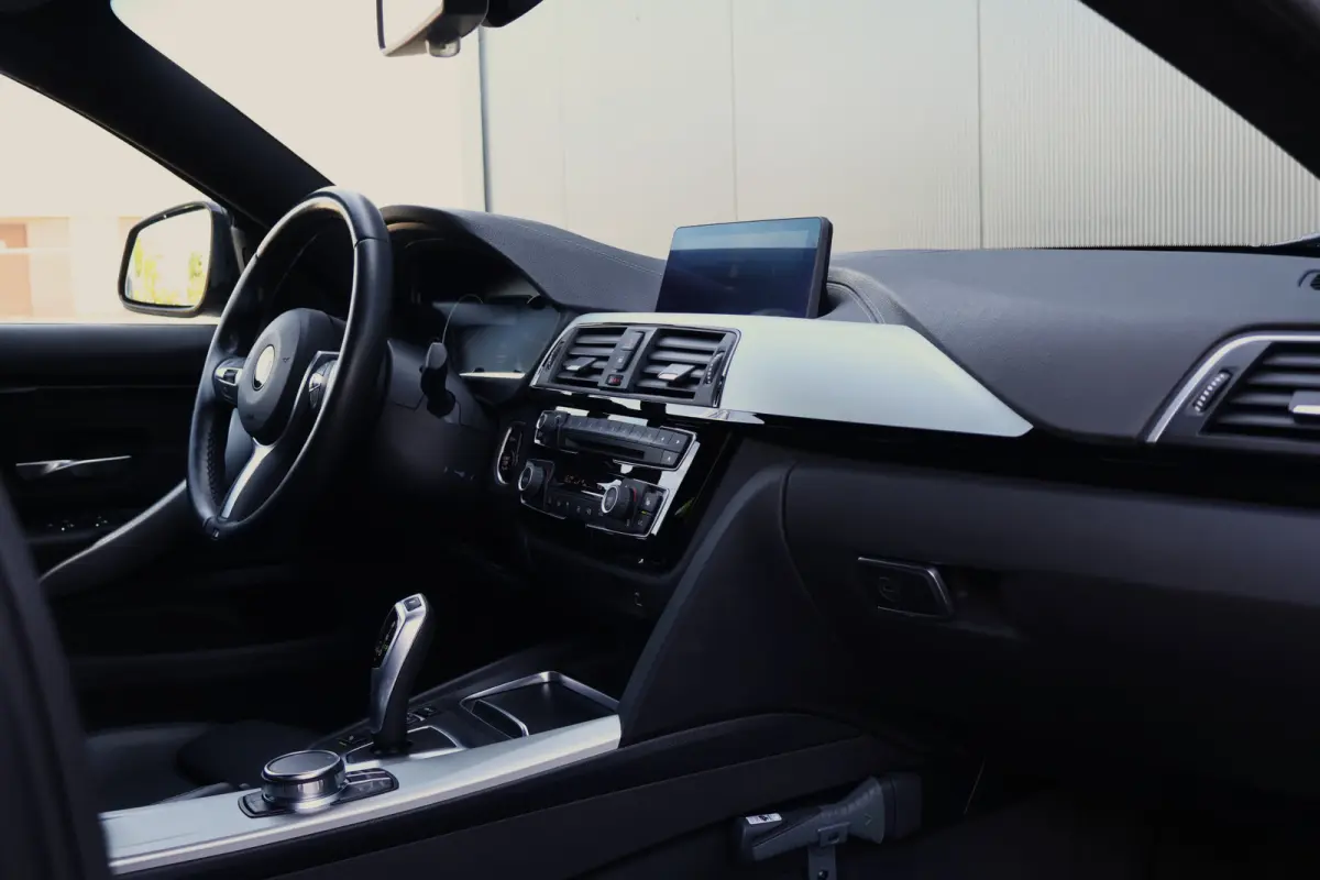 418i M-Sport LCI High Executive Automaat | 19 Inch | Digital Cockpit | Stoelverwarming | Leer | HiFi Audio | DAB | Keyless | M-Pakket