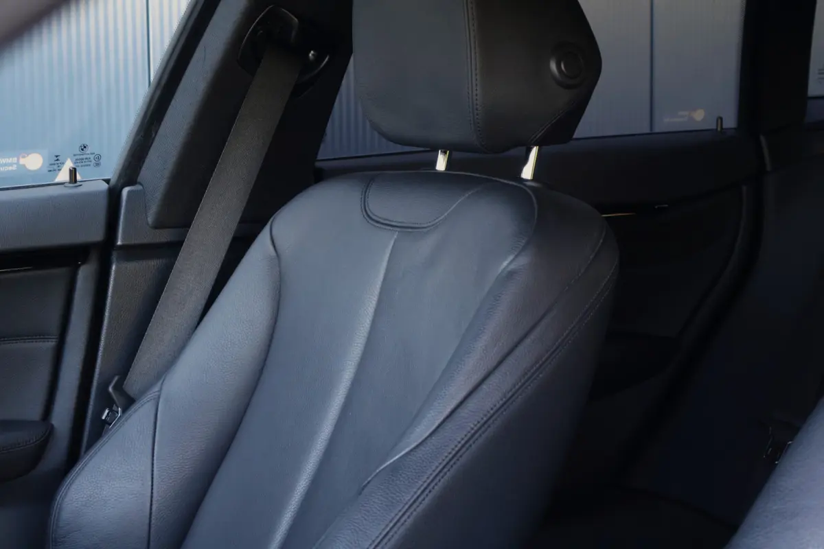 418i M-Sport LCI High Executive Automaat | 19 Inch | Digital Cockpit | Stoelverwarming | Leer | HiFi Audio | DAB | Keyless | M-Pakket