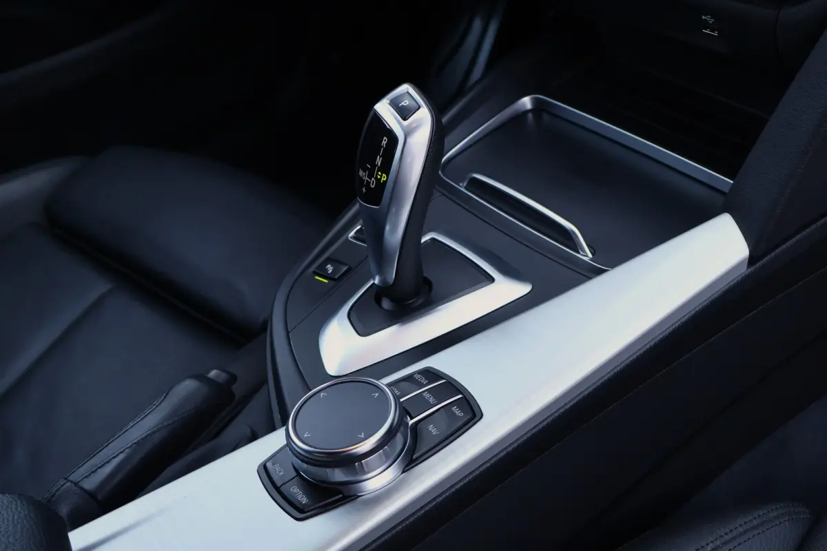 418i M-Sport LCI High Executive Automaat | 19 Inch | Digital Cockpit | Stoelverwarming | Leer | HiFi Audio | DAB | Keyless | M-Pakket