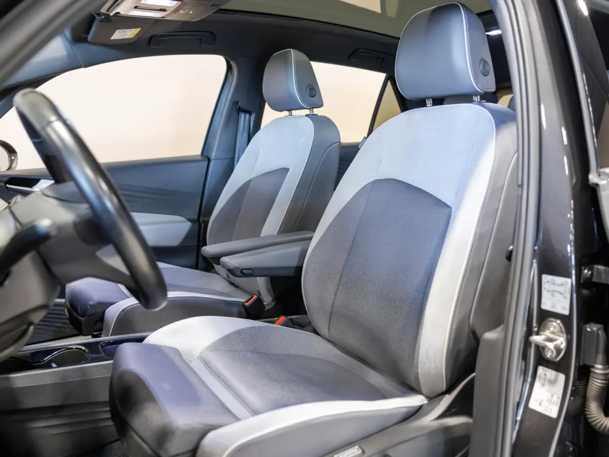 First Max 58 kWh SOH 89% / 204pk / Panorama dak / Head-Up display / Stoel en stuur verwarming /