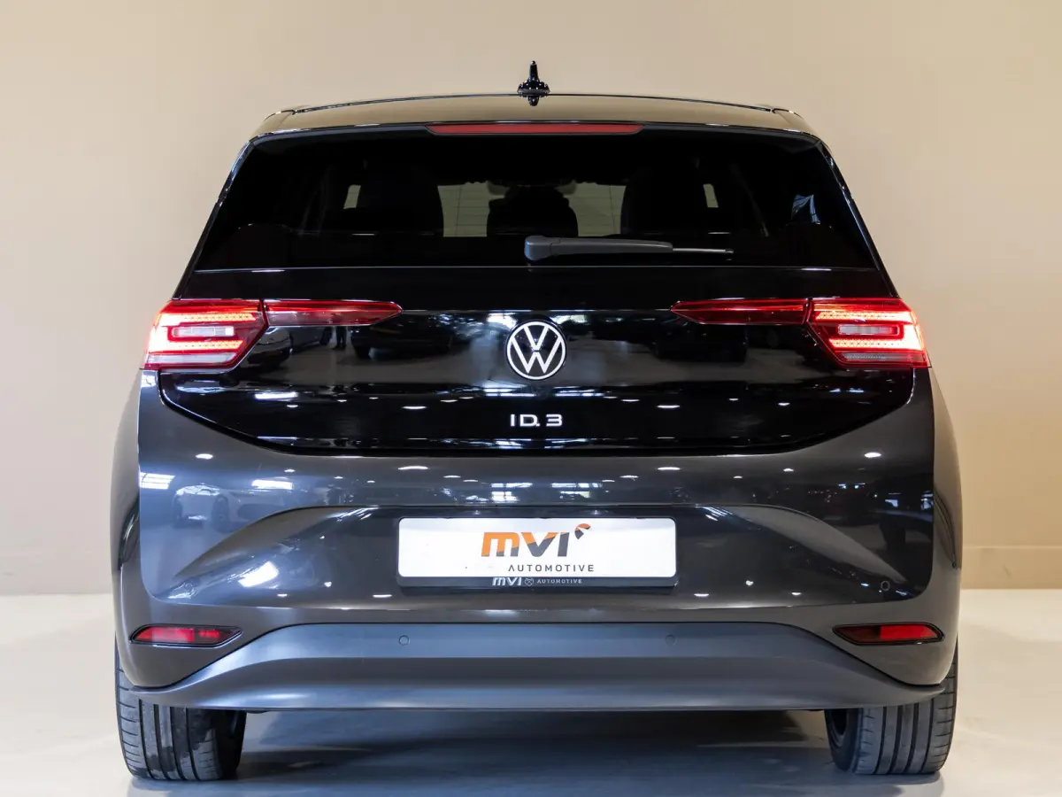 First Max 58 kWh SOH 89% / 204pk / Panorama dak / Head-Up display / Stoel en stuur verwarming /