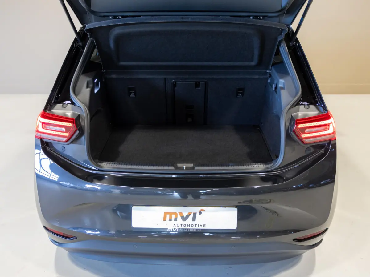First Max 58 kWh SOH 89% / 204pk / Panorama dak / Head-Up display / Stoel en stuur verwarming /