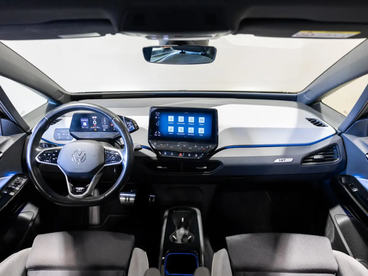 First Max 58 kWh SOH 89% / 204pk / Panorama dak / Head-Up display / Stoel en stuur verwarming /