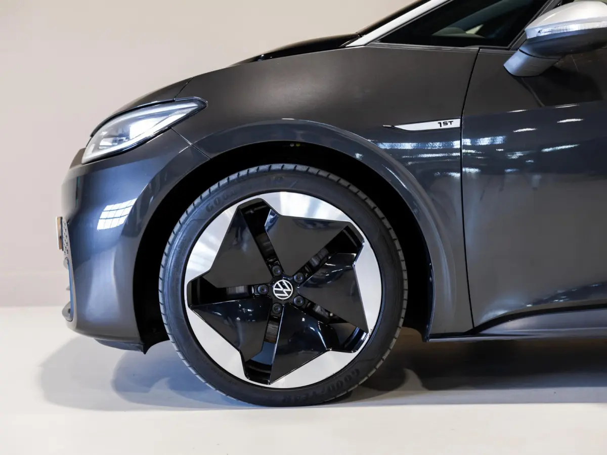 First Max 58 kWh SOH 89% / 204pk / Panorama dak / Head-Up display / Stoel en stuur verwarming /