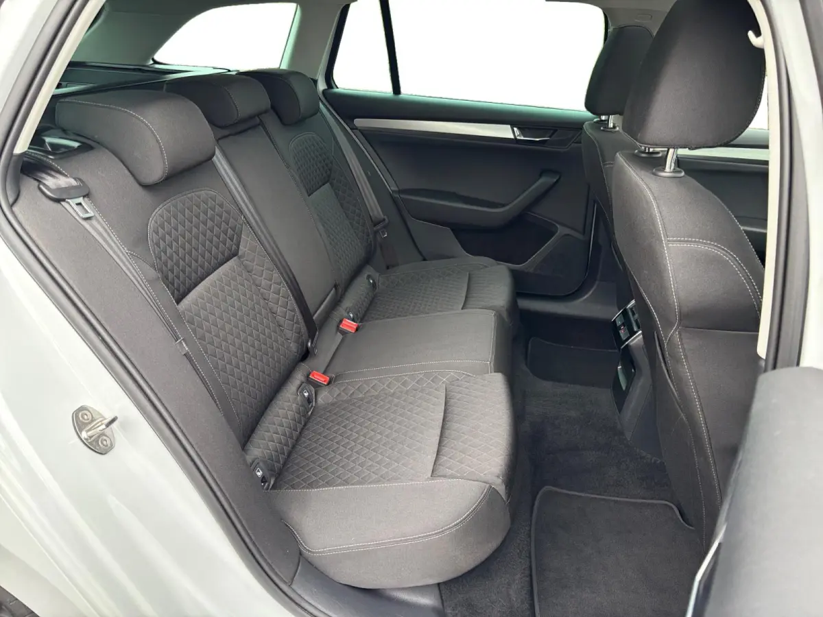 1.8 TSI 180 PK Style Business ✅ Pano ✅ ACC ✅ Camera