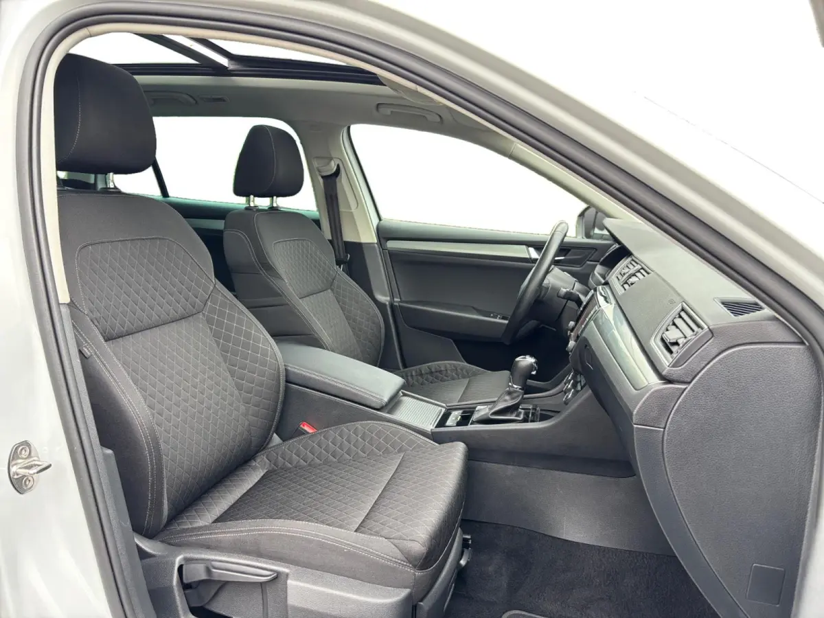 1.8 TSI 180 PK Style Business ✅ Pano ✅ ACC ✅ Camera