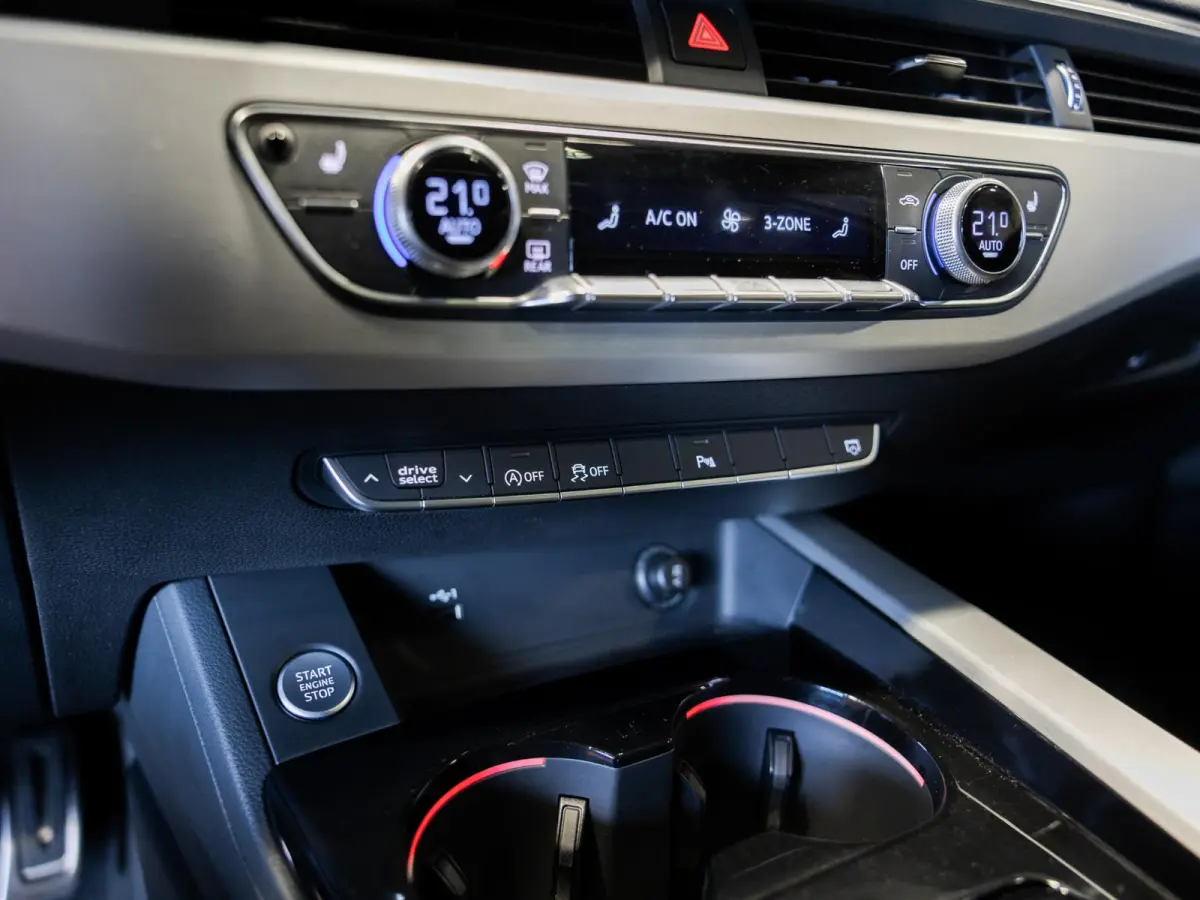 35 TFSI S-Line edition / 150pk / NAP / Panorama dak / Sfeerverlichting / Stoelverwarming / Achteruitrij camera /