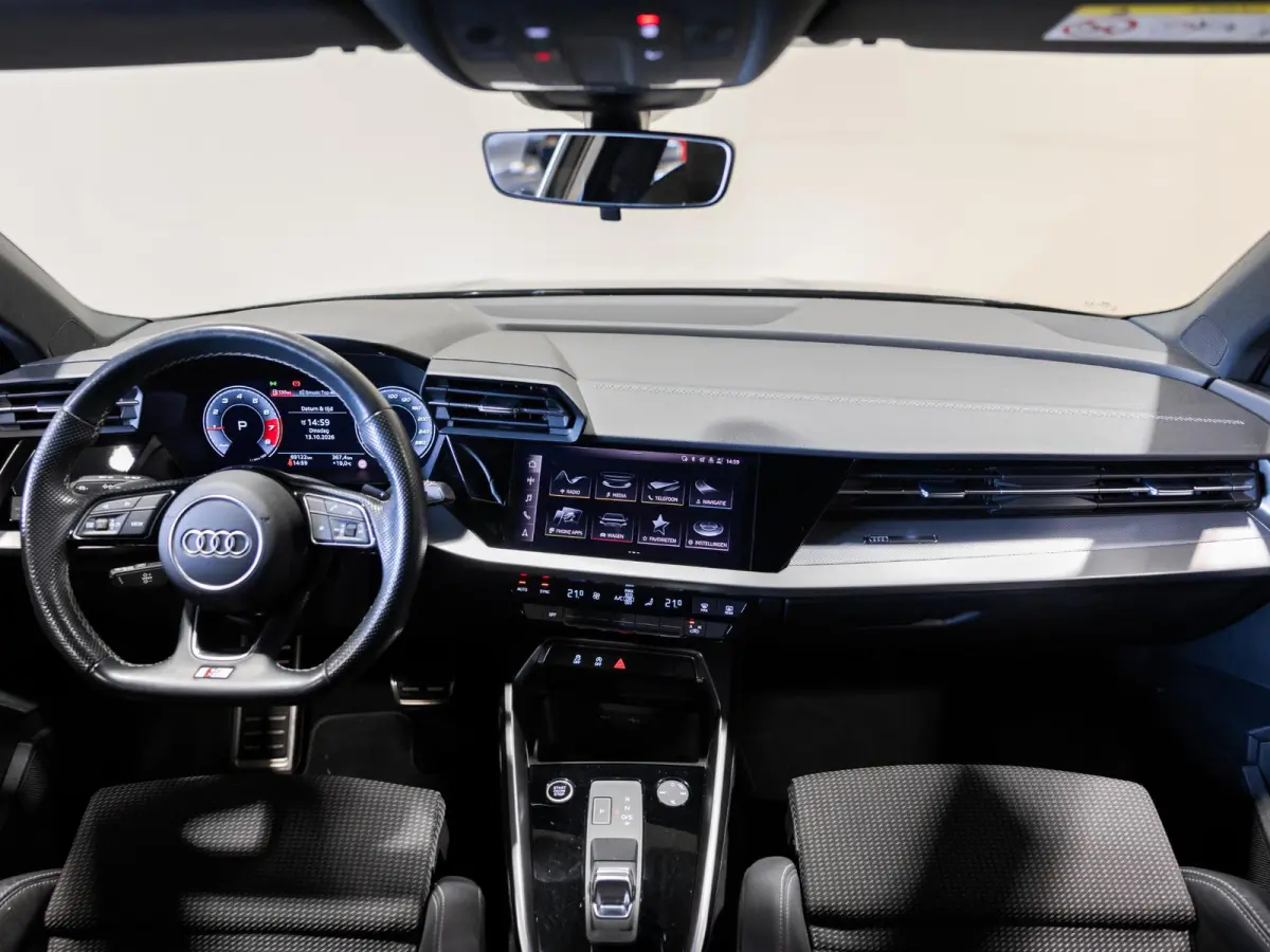 30 TFSI S-Line edition / 110pk / NAP / Afgevlakt stuurwiel /