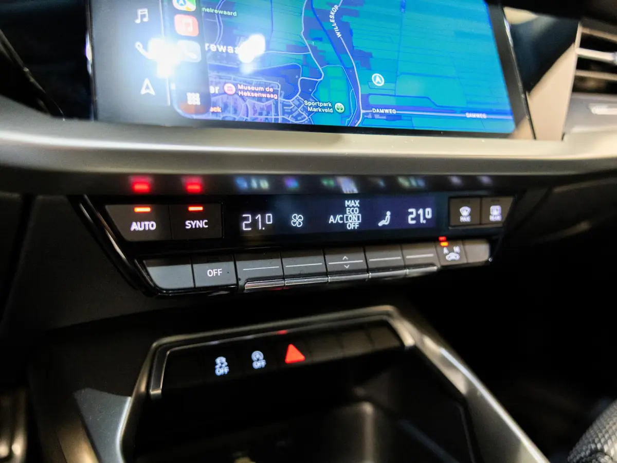 30 TFSI S-Line edition / 110pk / NAP / Afgevlakt stuurwiel /