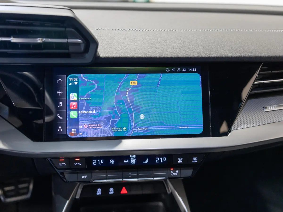 30 TFSI S-Line edition / 110pk / NAP / Afgevlakt stuurwiel /