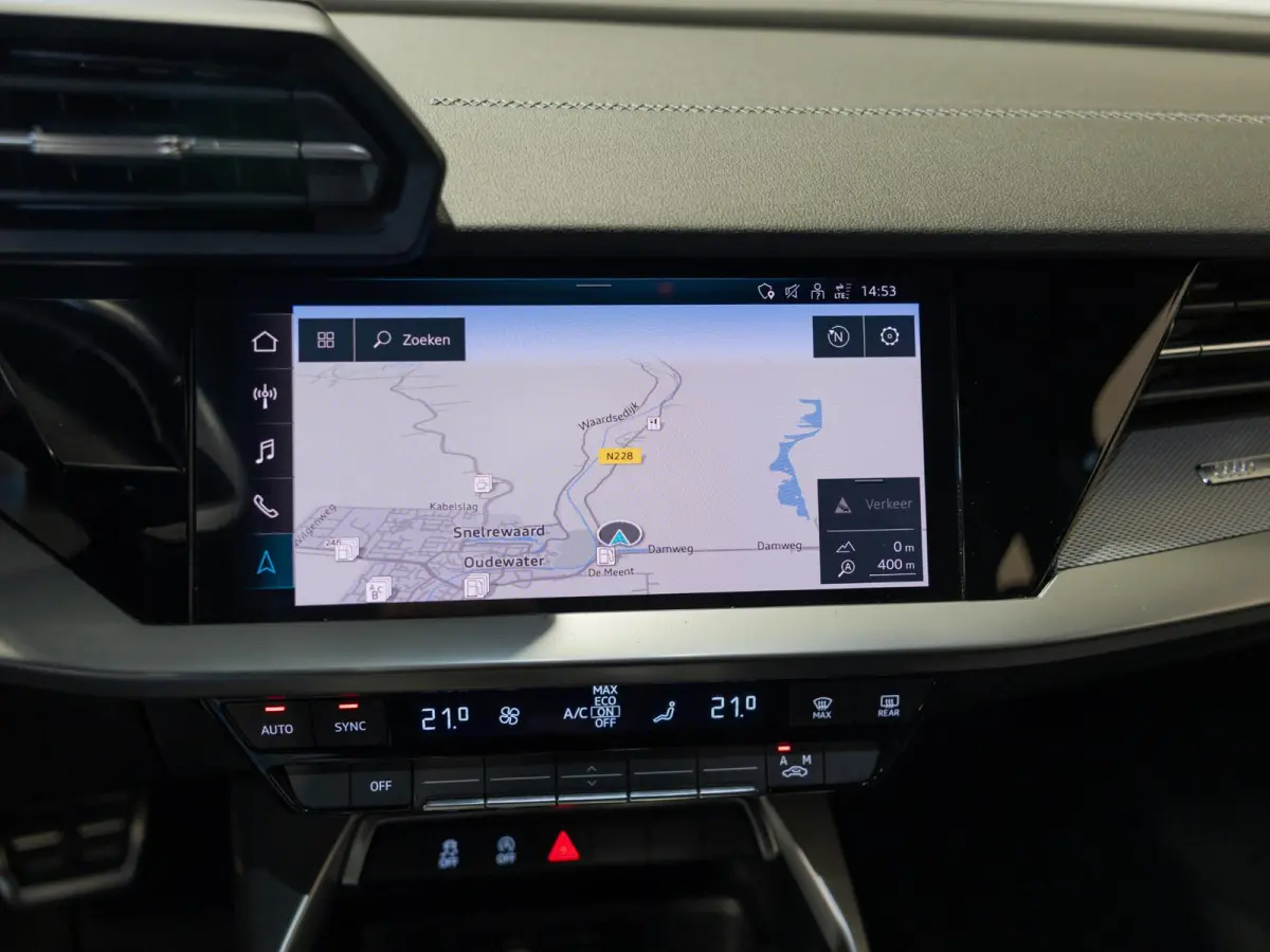 30 TFSI S-Line edition / 110pk / NAP / Afgevlakt stuurwiel /