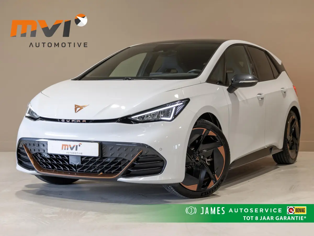 Copper Edition One 62 kWh SOH 91% / 204pk / Panorama dak / Rondomzicht camera / Elektrische stoelverstelling /