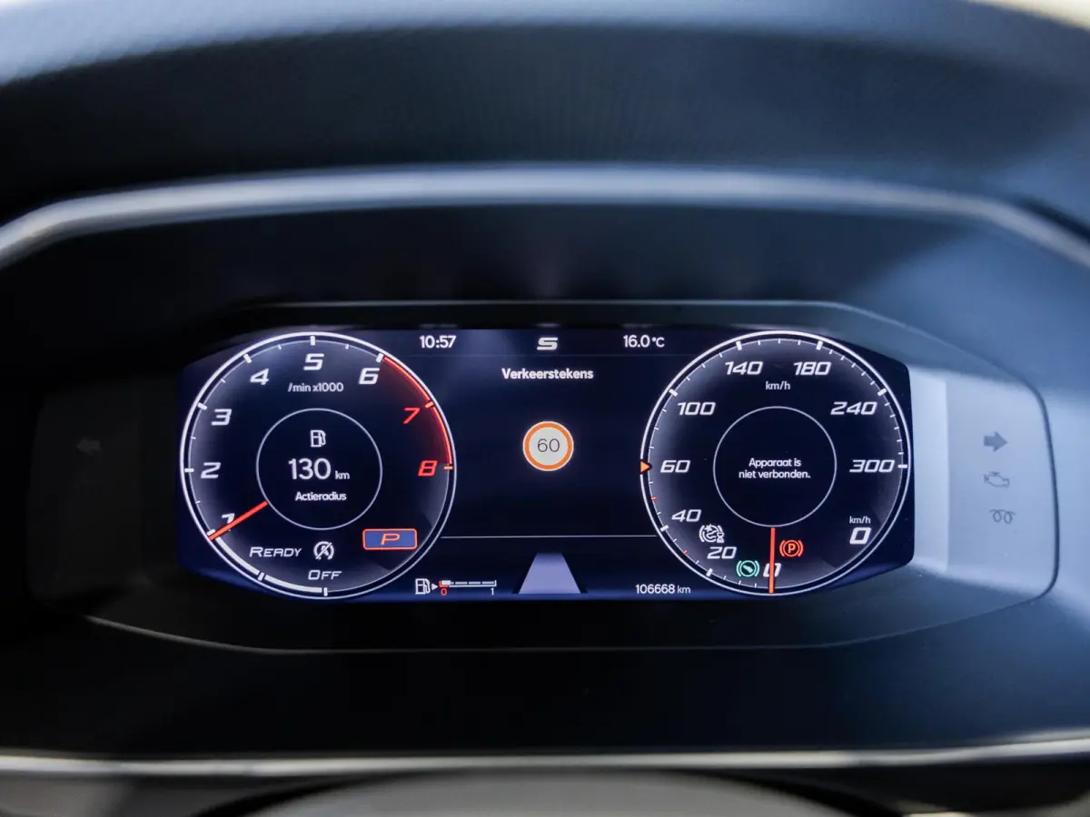 1.5 eTSI FR Launch Edition / 150pk / Panorama dak / Stoel en stuur verwarming /