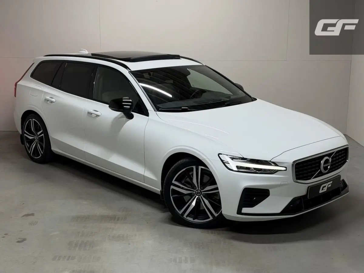 2.0 T8 Twin Engine AWD R-Design Pano H/K 360° HUD Trekh.