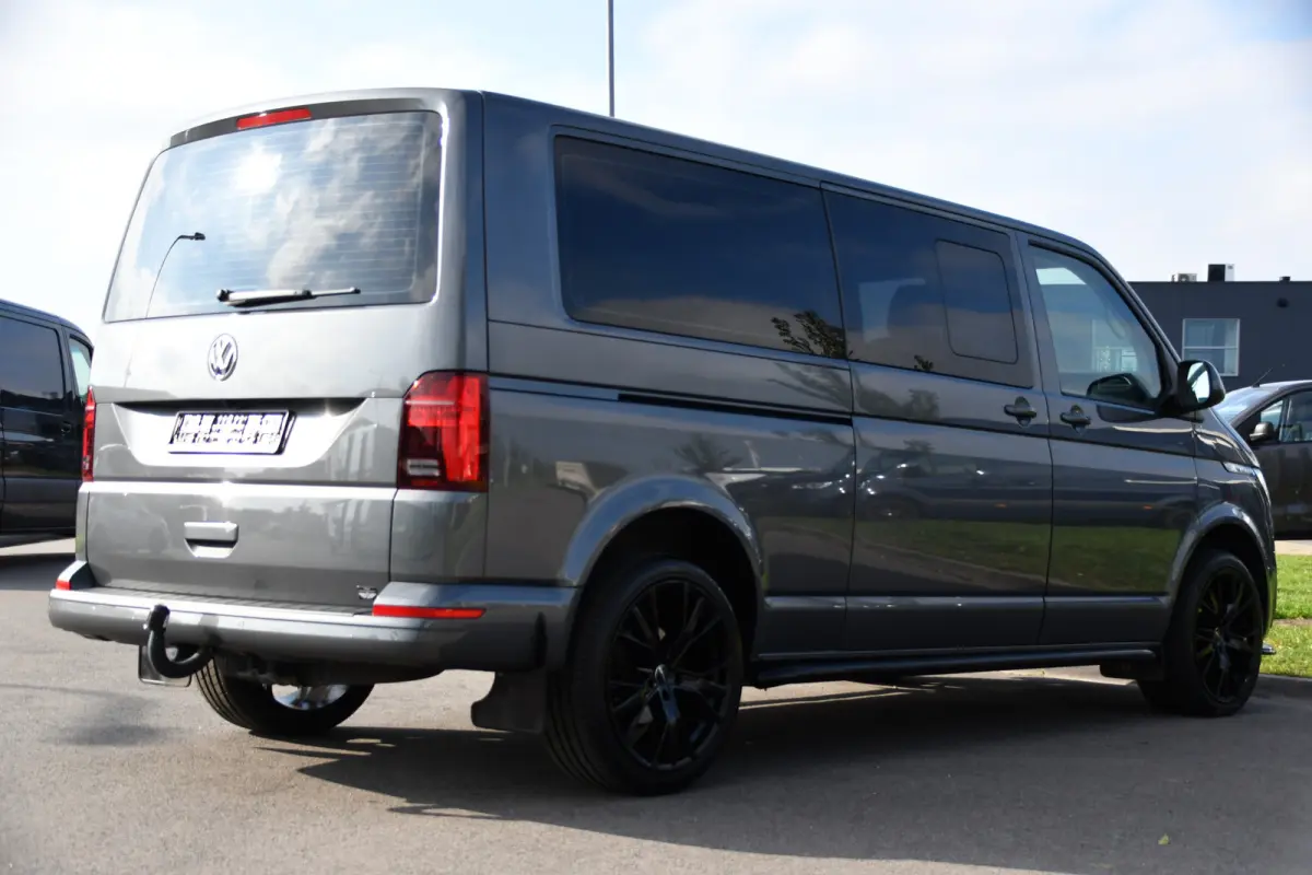 2.0 TDI L2H1 30 DC Bulli Virtual, Adpatieve Cruise, Carplay, LED, Leder, Stoelverwarming, Trekhaak, Automaat, Uniek!
