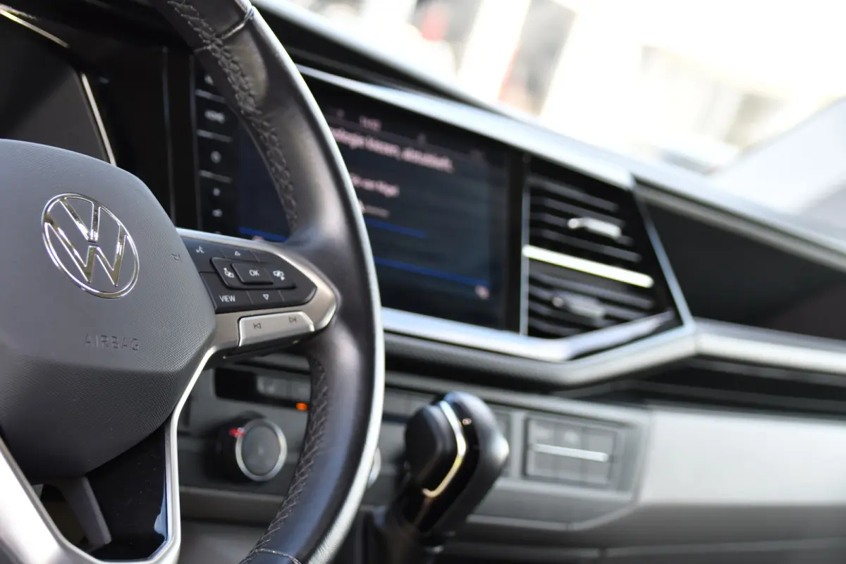2.0 TDI L2H1 30 DC Bulli Virtual, Adpatieve Cruise, Carplay, LED, Leder, Stoelverwarming, Trekhaak, Automaat, Uniek!