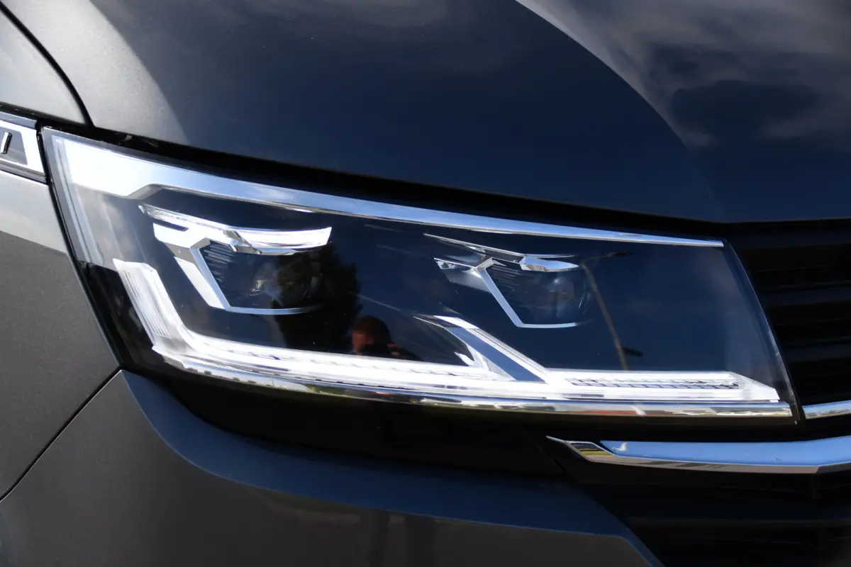 2.0 TDI L2H1 30 DC Bulli Virtual, Adpatieve Cruise, Carplay, LED, Leder, Stoelverwarming, Trekhaak, Automaat, Uniek!