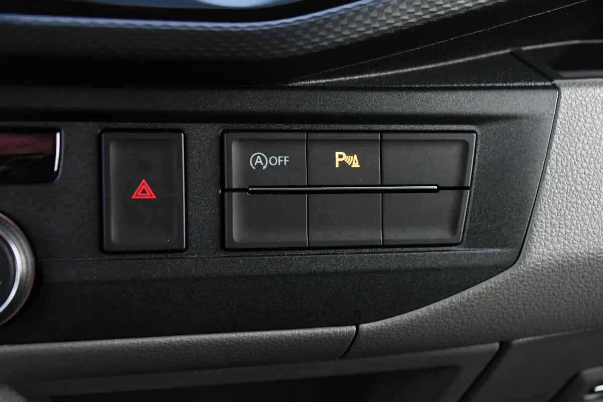2.0 TDI L2H1 30 DC Bulli Virtual, Adpatieve Cruise, Carplay, LED, Leder, Stoelverwarming, Trekhaak, Automaat, Uniek!