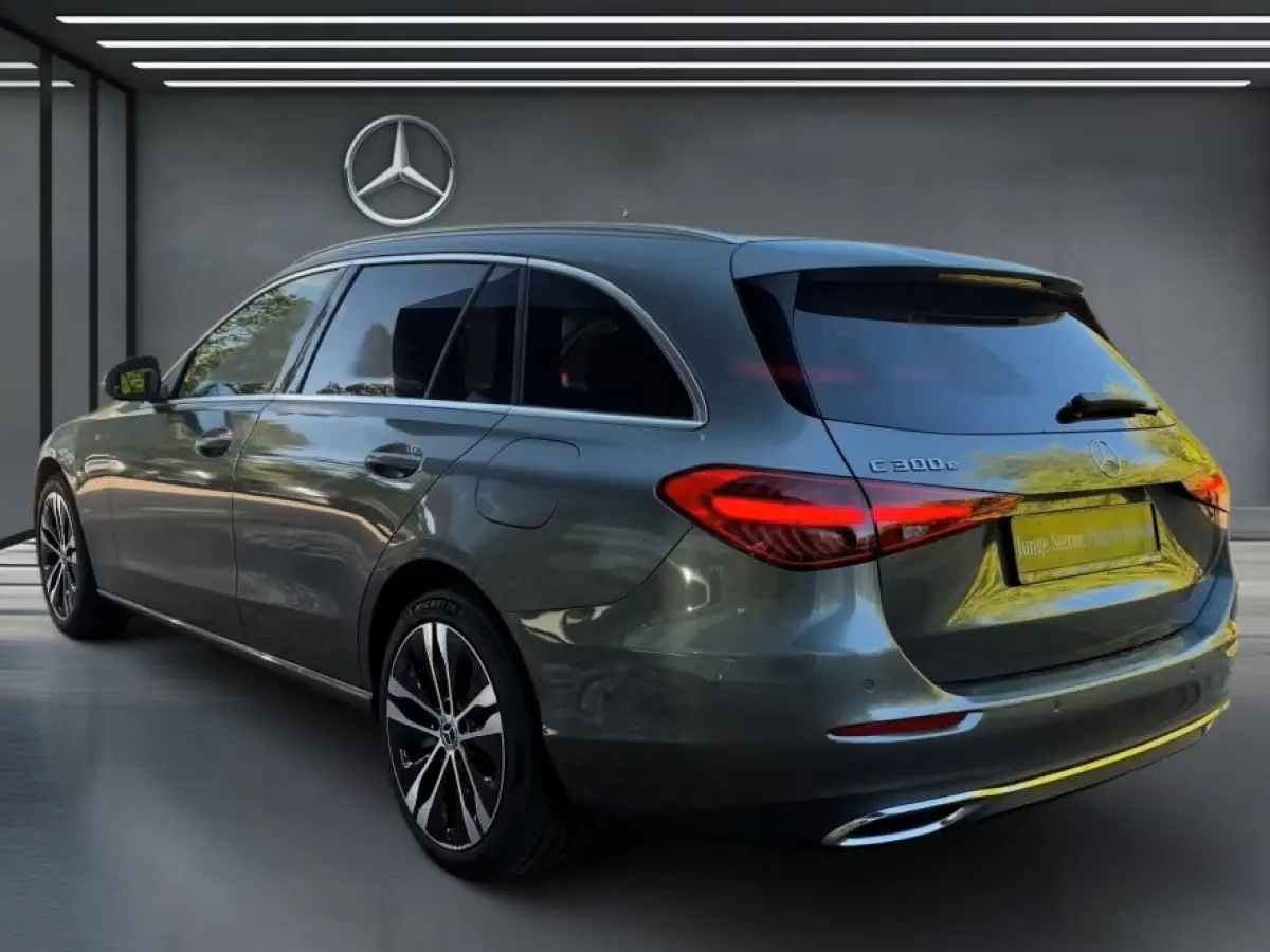 300e T AVANTGARDE ** LED, PANO, TREKH, MEMORY, BURMESTER, WINTER, 18-inch LMV ** Ex MB-AG - UNFALLFREI ** ** INFORMEER OOK NAAR ONZE AANTREKKELIJKE FINANCIAL-LEASE TARIEVEN **