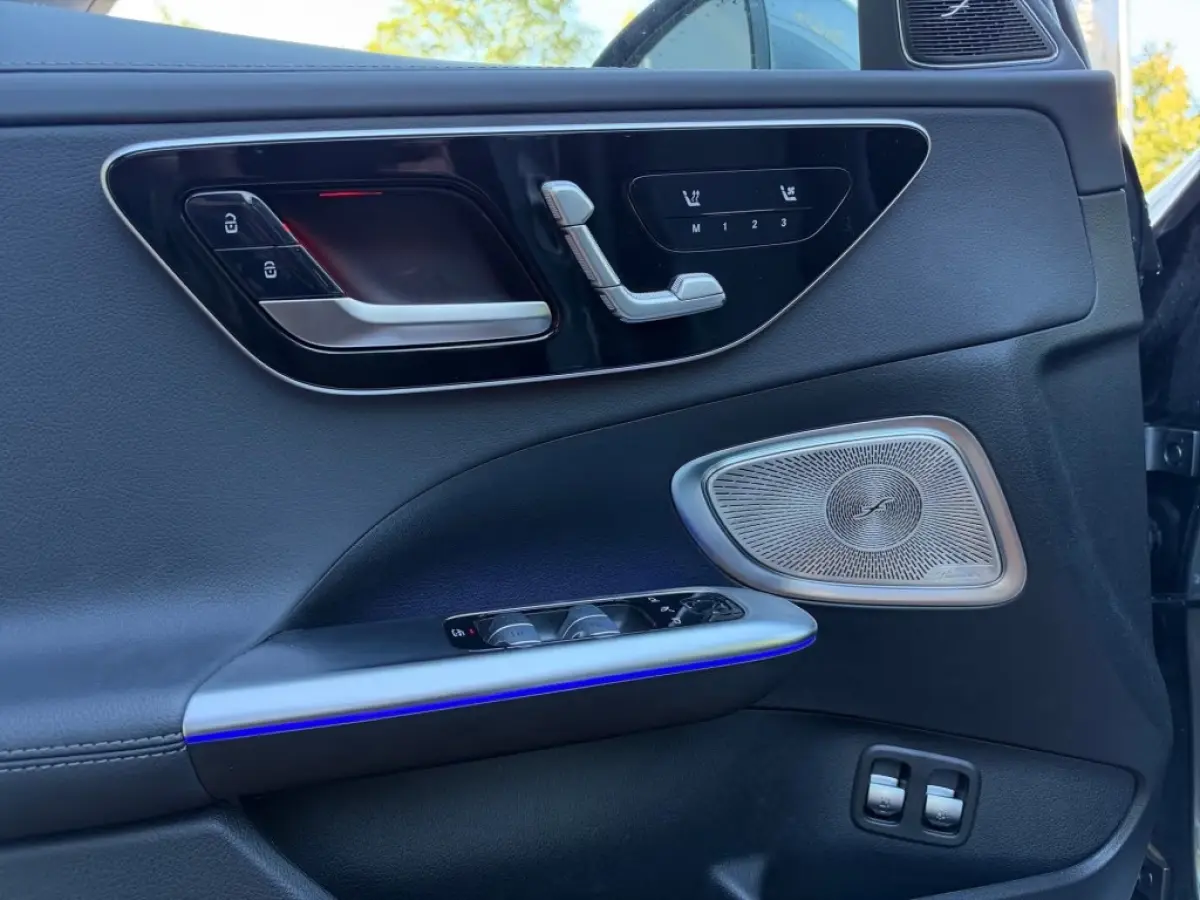 300e T AVANTGARDE ** LED, PANO, TREKH, MEMORY, BURMESTER, WINTER, 18-inch LMV ** Ex MB-AG - UNFALLFREI ** ** INFORMEER OOK NAAR ONZE AANTREKKELIJKE FINANCIAL-LEASE TARIEVEN **