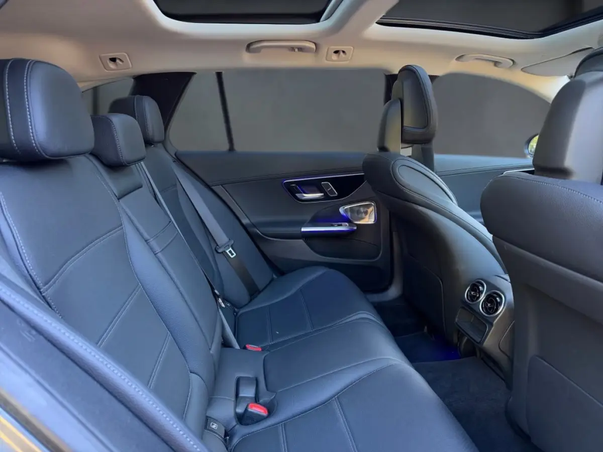 300e T AVANTGARDE ** LED, PANO, TREKH, MEMORY, BURMESTER, WINTER, 18-inch LMV ** Ex MB-AG - UNFALLFREI ** ** INFORMEER OOK NAAR ONZE AANTREKKELIJKE FINANCIAL-LEASE TARIEVEN **