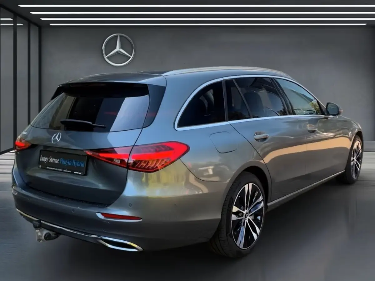 300e T AVANTGARDE ** LED, PANO, TREKH, MEMORY, BURMESTER, WINTER, 18-inch LMV ** Ex MB-AG - UNFALLFREI ** ** INFORMEER OOK NAAR ONZE AANTREKKELIJKE FINANCIAL-LEASE TARIEVEN **