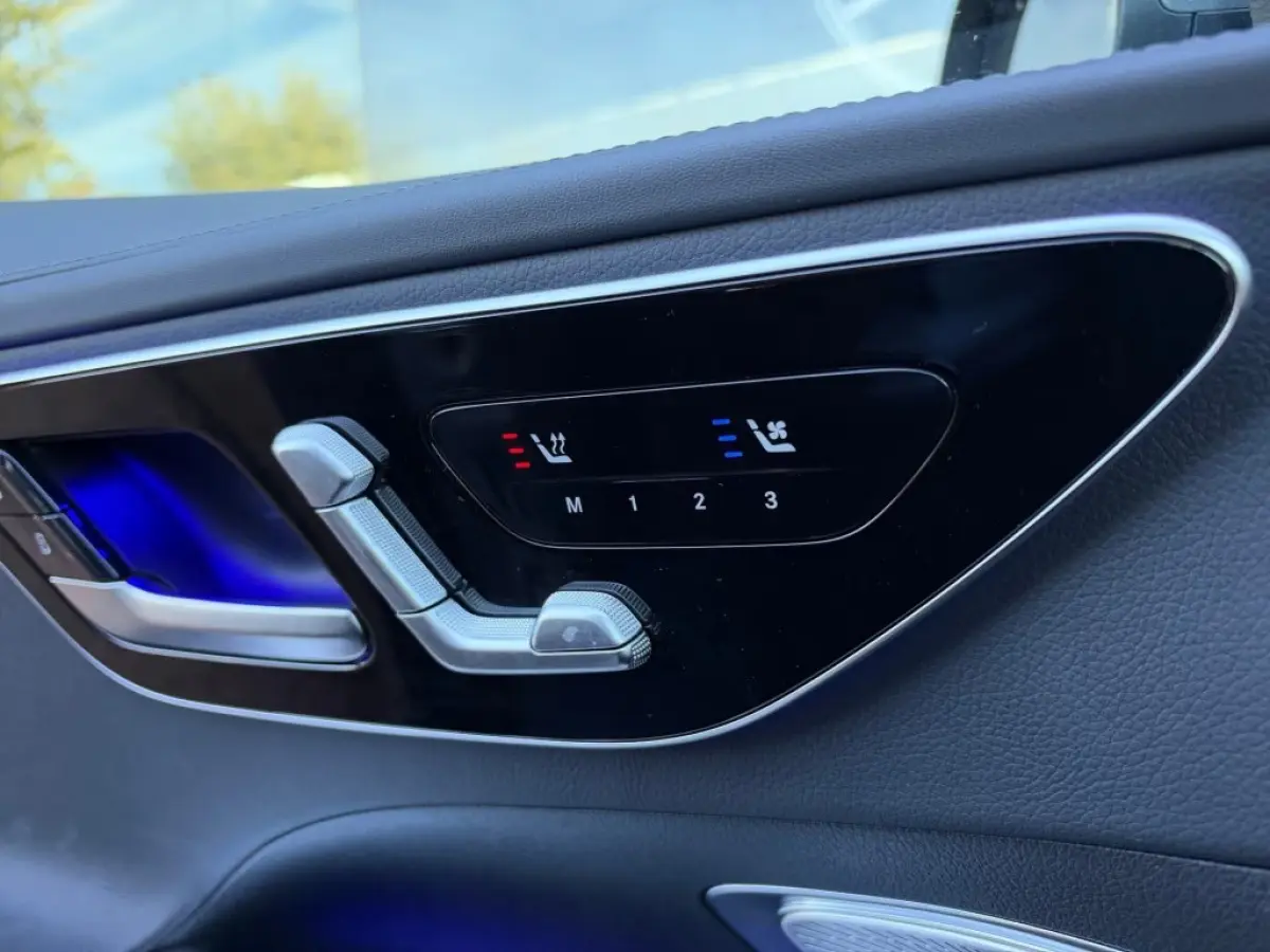 300e T AVANTGARDE ** LED, PANO, TREKH, MEMORY, BURMESTER, WINTER, 18-inch LMV ** Ex MB-AG - UNFALLFREI ** ** INFORMEER OOK NAAR ONZE AANTREKKELIJKE FINANCIAL-LEASE TARIEVEN **