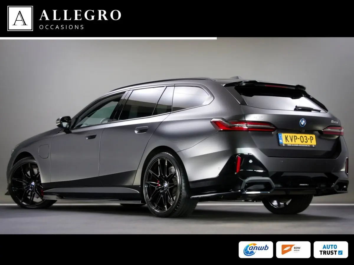 550e xDrive M-Sport (MAXTON, 4-WIELBESTURING, PANO, HARMAN/KARDON, STOELVENTILATIE, HEAD-UP, SFEERVERLICHTING)