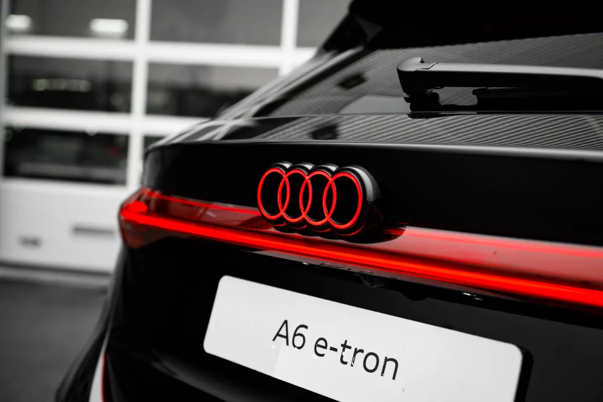 S edition | Audi smartphone interface | Comfortsleutel | Elektrisch instelbare voorstoelen