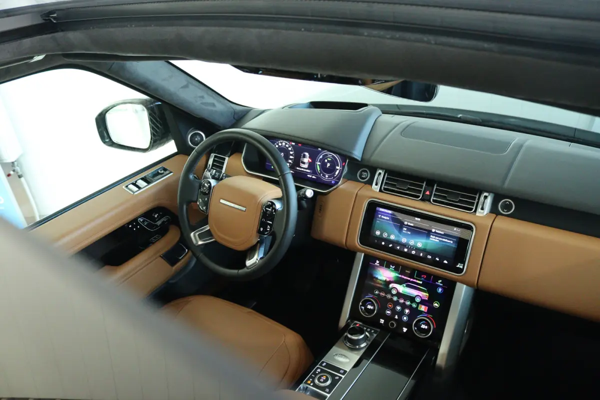 2.0 P400e Autobiography | Adapt. Cruise | Laser | Massage | Schuifdak | 360 Camera | Stoelventilatie V/A | Luchtvering | Head-up | Meridian Audio | Keyless |