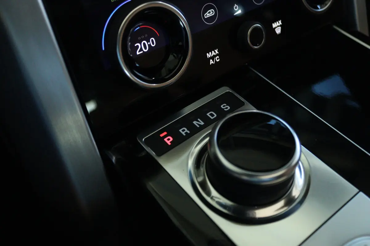 2.0 P400e Autobiography | Adapt. Cruise | Laser | Massage | Schuifdak | 360 Camera | Stoelventilatie V/A | Luchtvering | Head-up | Meridian Audio | Keyless |