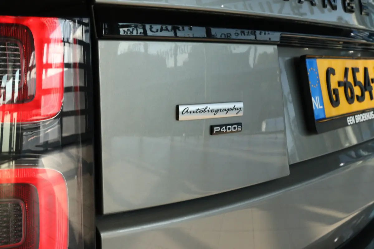 2.0 P400e Autobiography | Adapt. Cruise | Laser | Massage | Schuifdak | 360 Camera | Stoelventilatie V/A | Luchtvering | Head-up | Meridian Audio | Keyless |