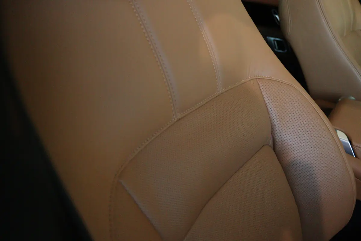 2.0 P400e Autobiography | Adapt. Cruise | Laser | Massage | Schuifdak | 360 Camera | Stoelventilatie V/A | Luchtvering | Head-up | Meridian Audio | Keyless |