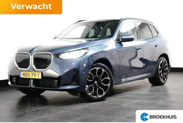 30e xDrive M-Sport | Harman & Kardon | Head-up | 360 Camera | Panoramadak | Stoelverwarming | Iconic Glow | Memory | Adaptief Led |