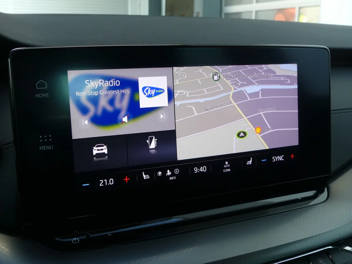 1.0 TSI Ambition | Airco (automatisch) | Apple Carplay/Android Auto|telefoonintegratie premium | DAB ontvanger