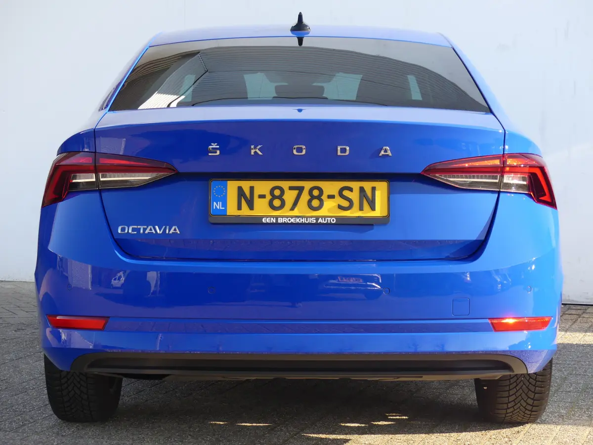 1.0 TSI Ambition | Airco (automatisch) | Apple Carplay/Android Auto|telefoonintegratie premium | DAB ontvanger