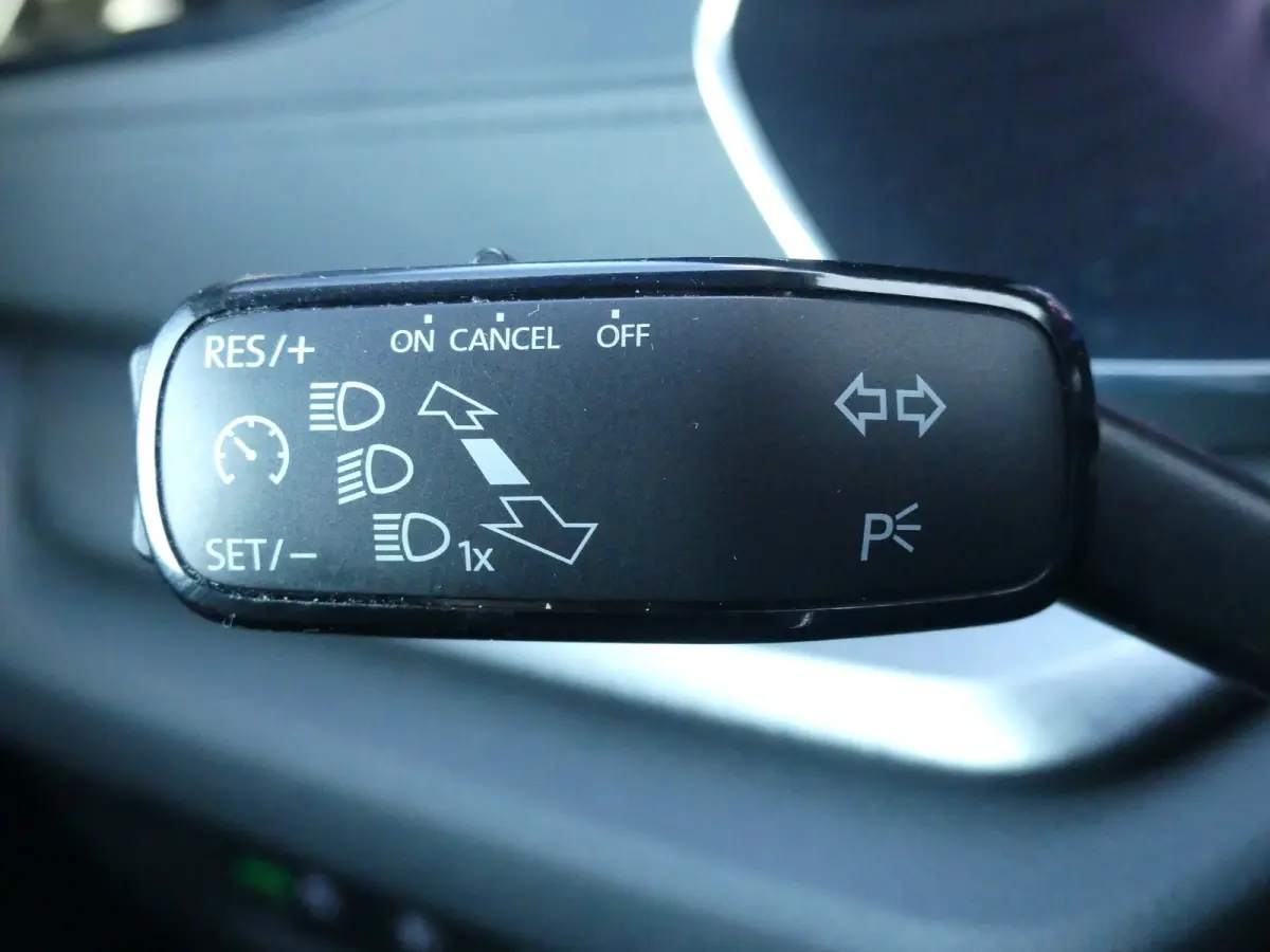 1.0 TSI Ambition | Airco (automatisch) | Apple Carplay/Android Auto|telefoonintegratie premium | DAB ontvanger