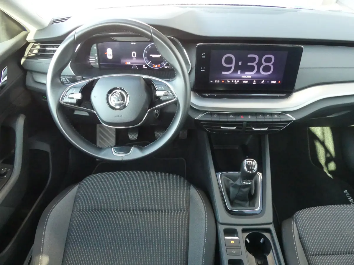 1.0 TSI Ambition | Airco (automatisch) | Apple Carplay/Android Auto|telefoonintegratie premium | DAB ontvanger