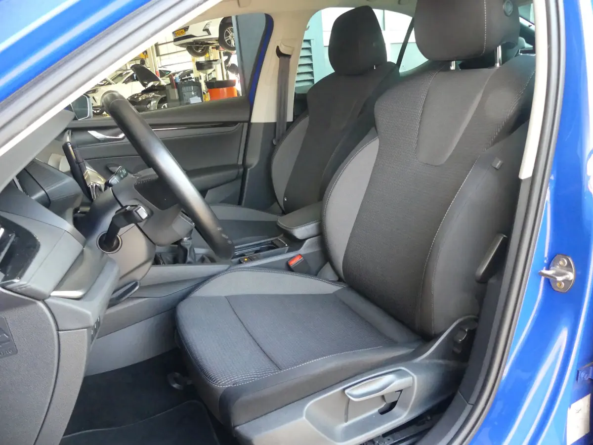 1.0 TSI Ambition | Airco (automatisch) | Apple Carplay/Android Auto|telefoonintegratie premium | DAB ontvanger