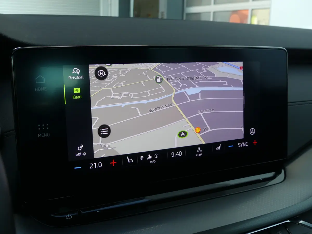 1.0 TSI Ambition | Airco (automatisch) | Apple Carplay/Android Auto|telefoonintegratie premium | DAB ontvanger