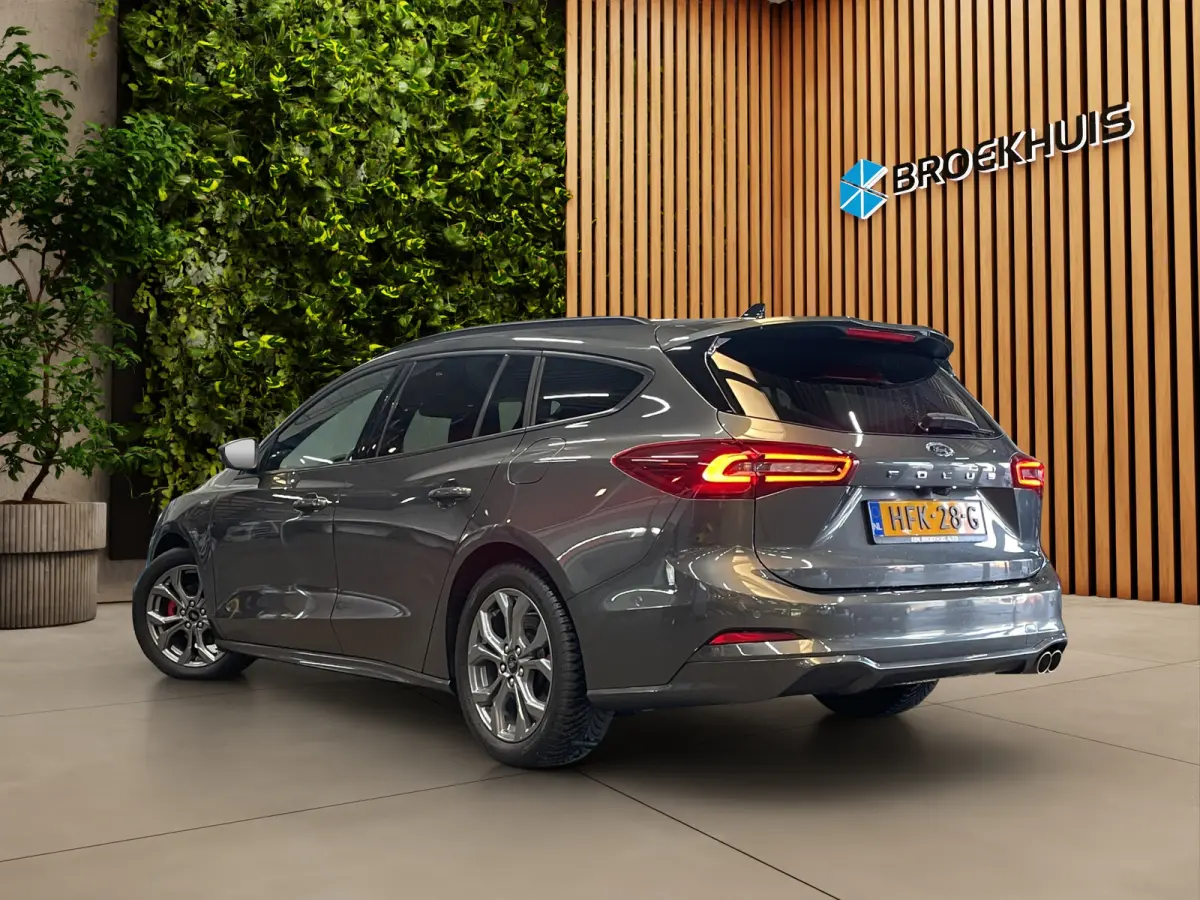 1.0 EcoBoost Hybrid ST Line X | Achterspoiler | Achteruitrijcamera | Apple Carplay/Android Auto|telefoonintegratie premium