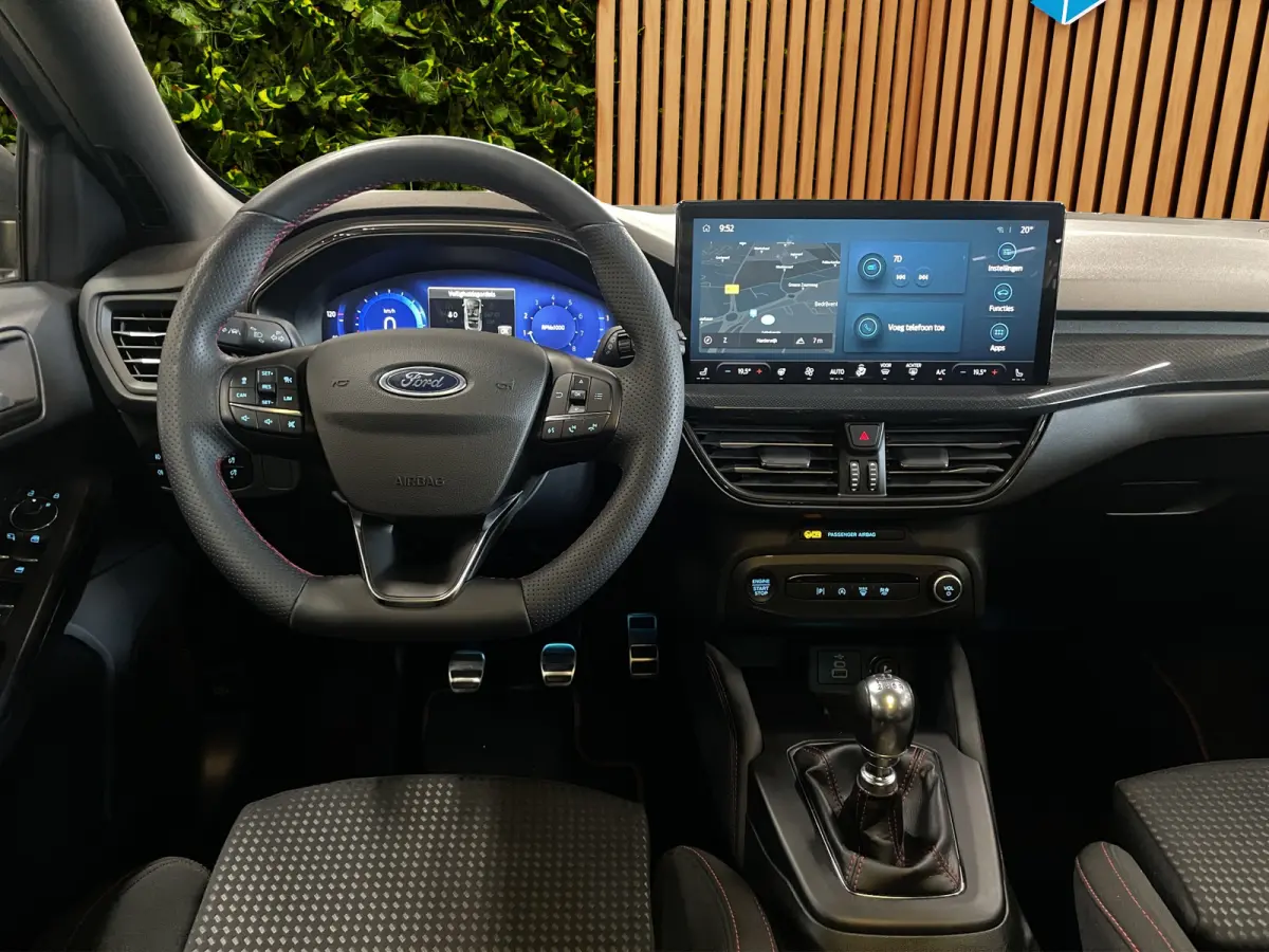 1.0 EcoBoost Hybrid ST Line X | Achterspoiler | Achteruitrijcamera | Apple Carplay/Android Auto|telefoonintegratie premium