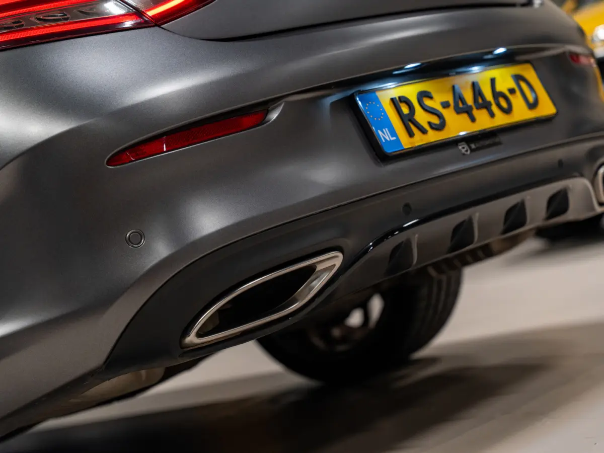 180 AMG Line, Matt Grey, Night Pakket, Clima, Voll Led, Burmester, Cam, Private Glas, Voll Onderhoud
