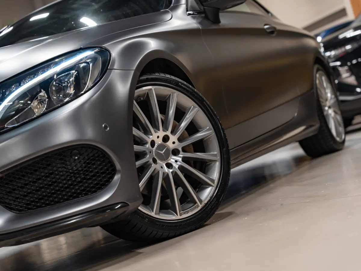 180 AMG Line, Matt Grey, Night Pakket, Clima, Voll Led, Burmester, Cam, Private Glas, Voll Onderhoud