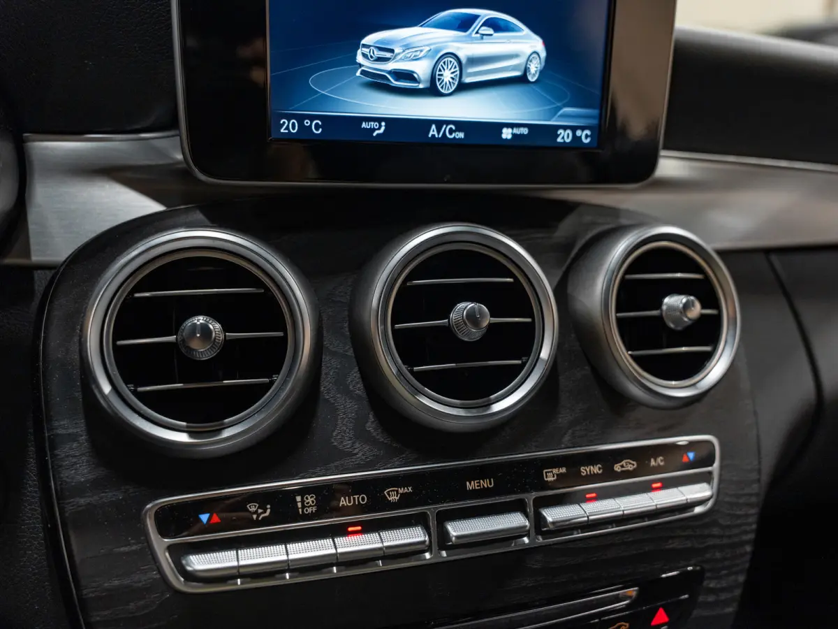180 AMG Line, Matt Grey, Night Pakket, Clima, Voll Led, Burmester, Cam, Private Glas, Voll Onderhoud