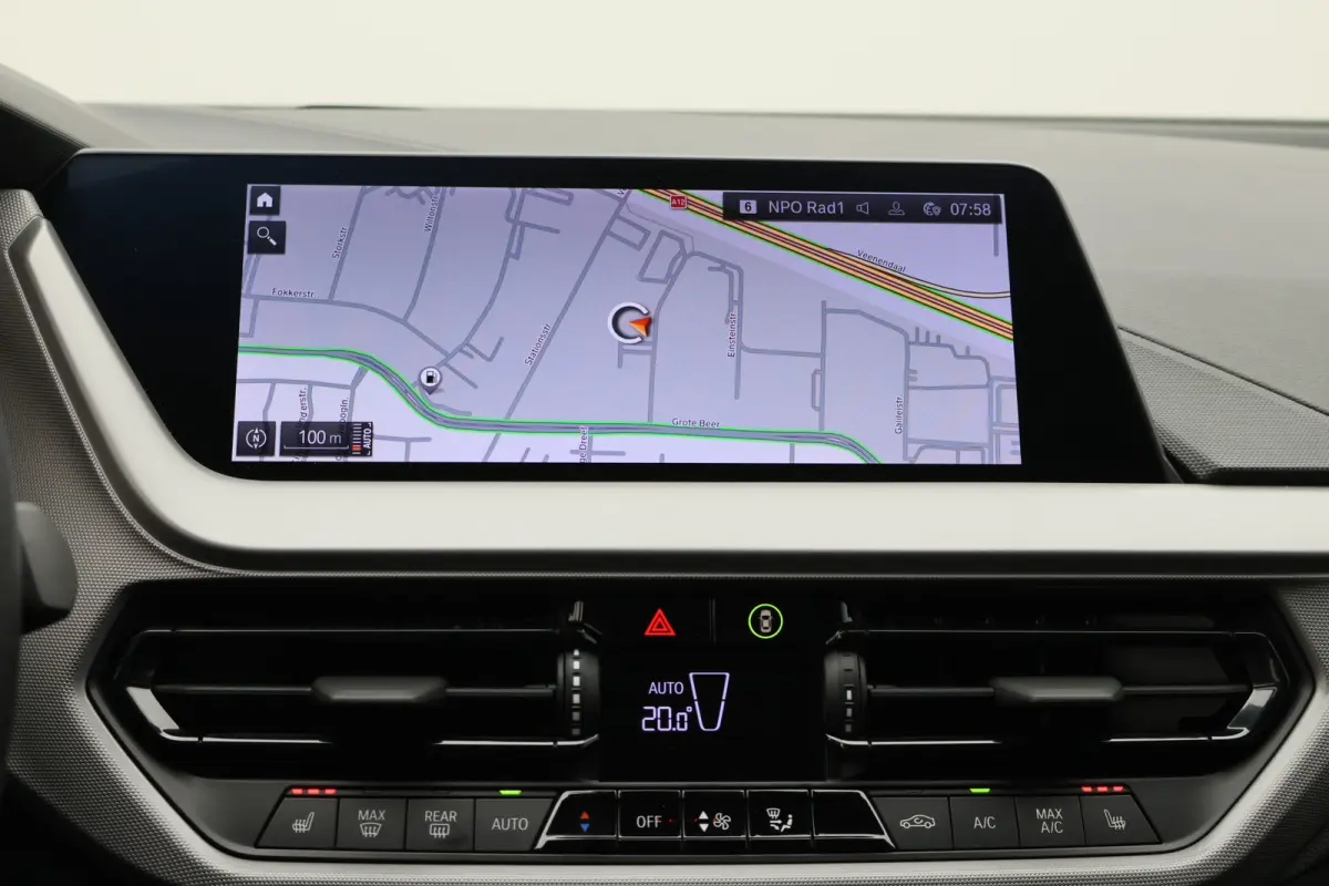 118i Eerste Eigenaar, Virtual Cockpit, Cruise, Apple Carplay, Rijstrooksensor, PDC, 16''