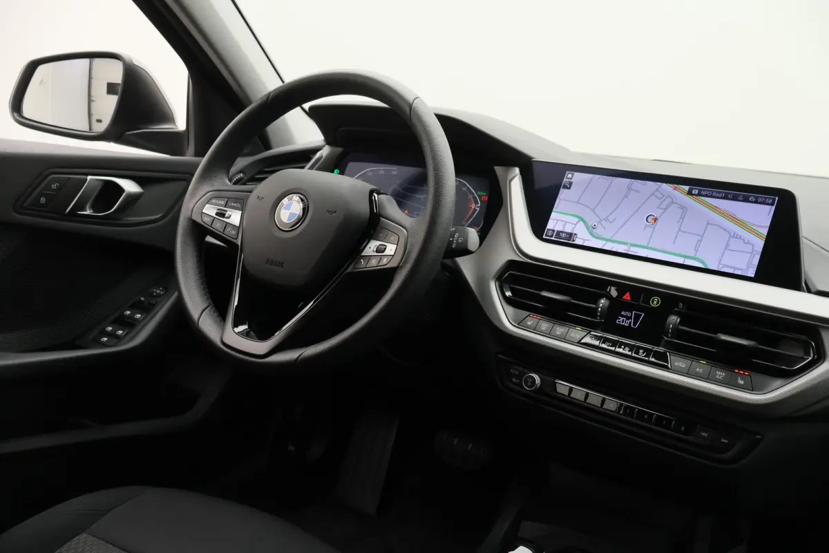 118i Eerste Eigenaar, Virtual Cockpit, Cruise, Apple Carplay, Rijstrooksensor, PDC, 16''
