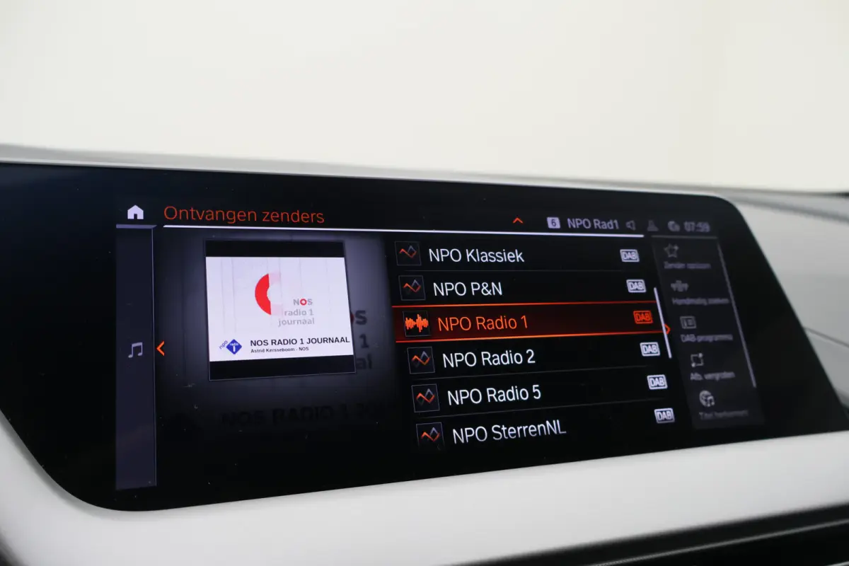 118i Eerste Eigenaar, Virtual Cockpit, Cruise, Apple Carplay, Rijstrooksensor, PDC, 16''