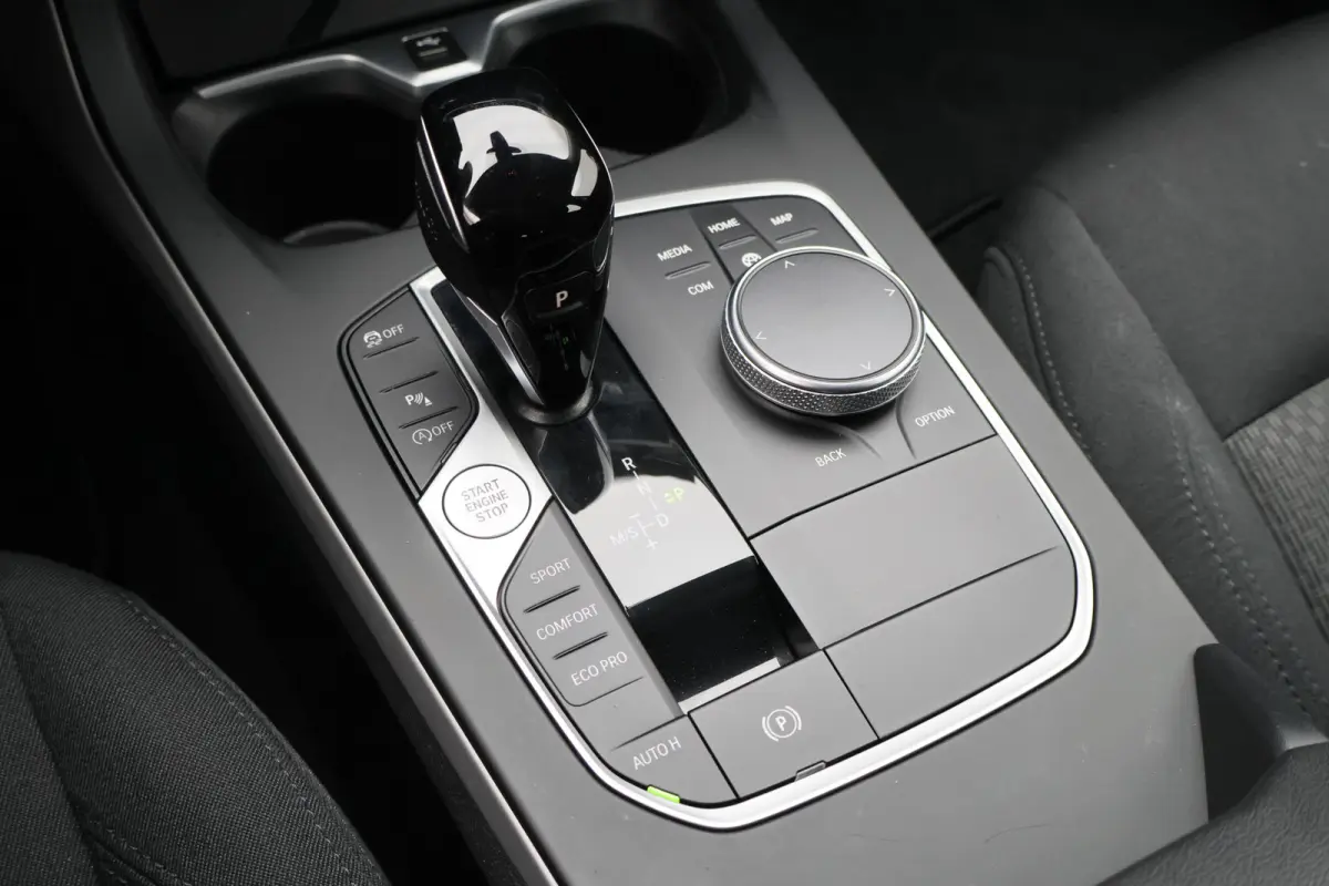 118i Eerste Eigenaar, Virtual Cockpit, Cruise, Apple Carplay, Rijstrooksensor, PDC, 16''