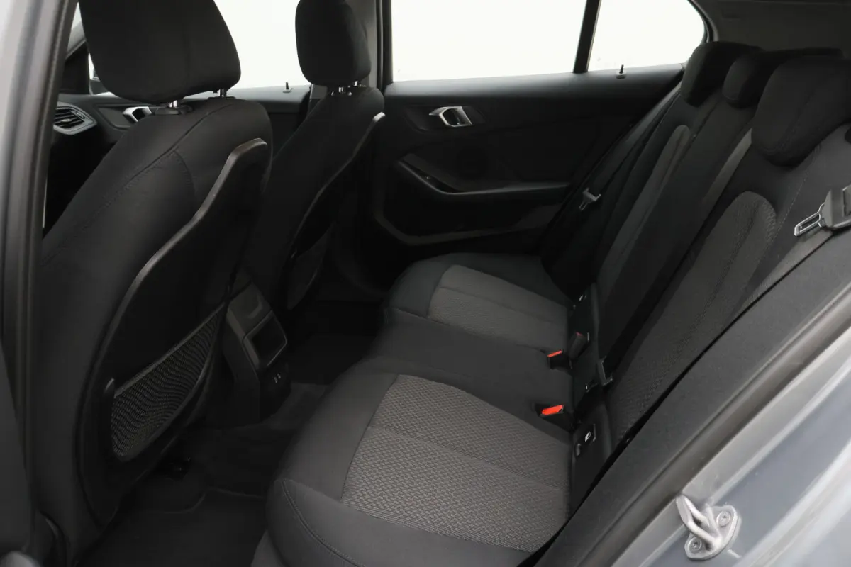 118i Eerste Eigenaar, Virtual Cockpit, Cruise, Apple Carplay, Rijstrooksensor, PDC, 16''